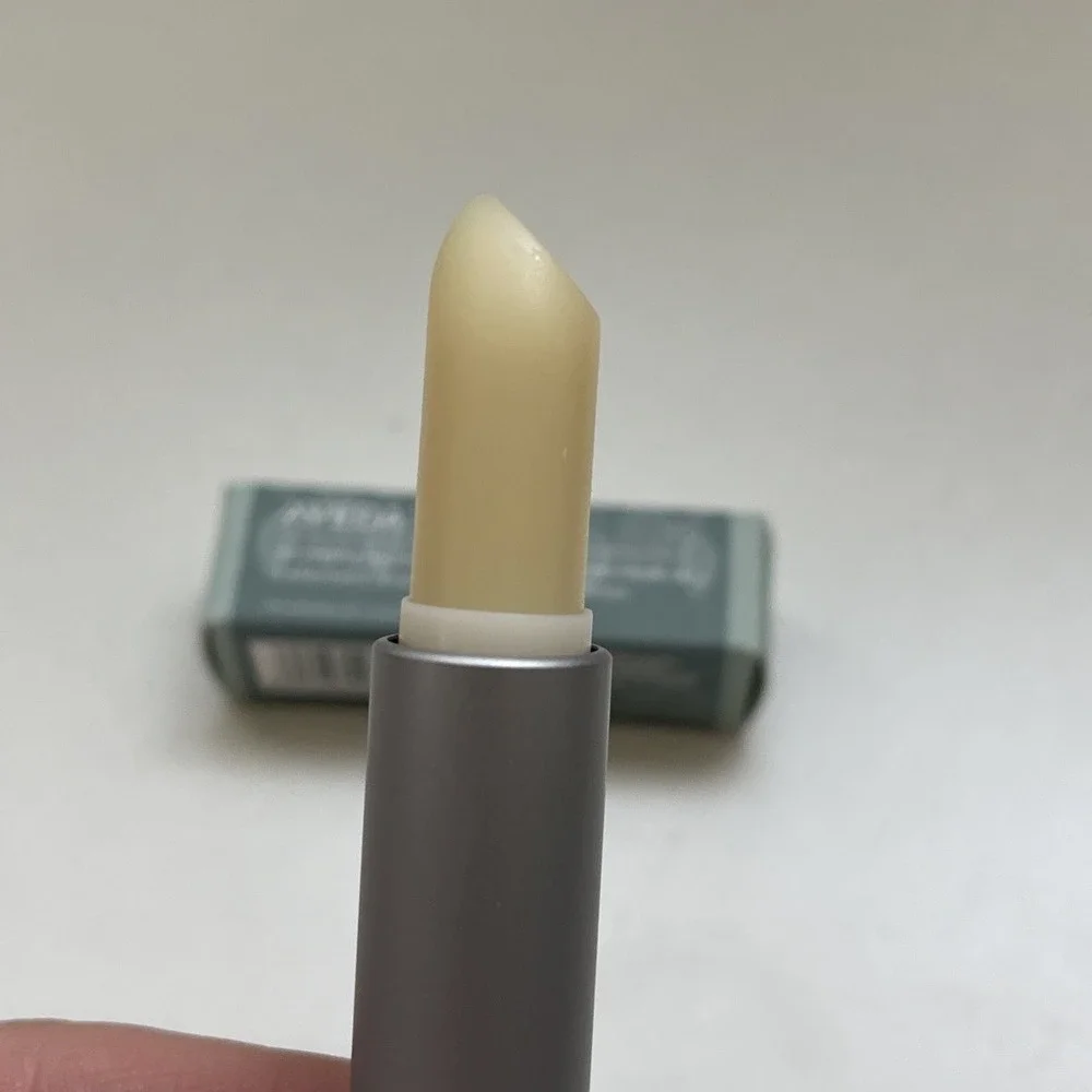 Aveda Renewing Lip Treatment .12 oz. Discontinued NIB RARE‎
